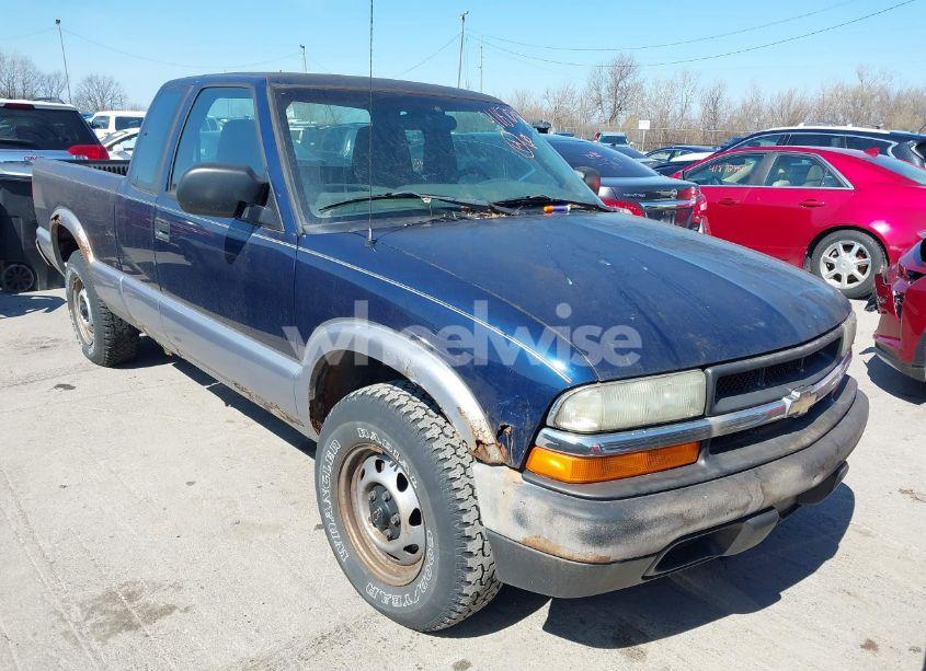 2003 Chevrolet S-10 (VIN 1GCDT19X438161956) main photo