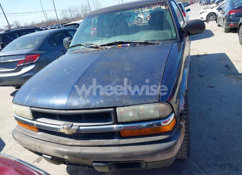 Photo 12 of 2003 Chevrolet S-10 (VIN 1GCDT19X438161956)