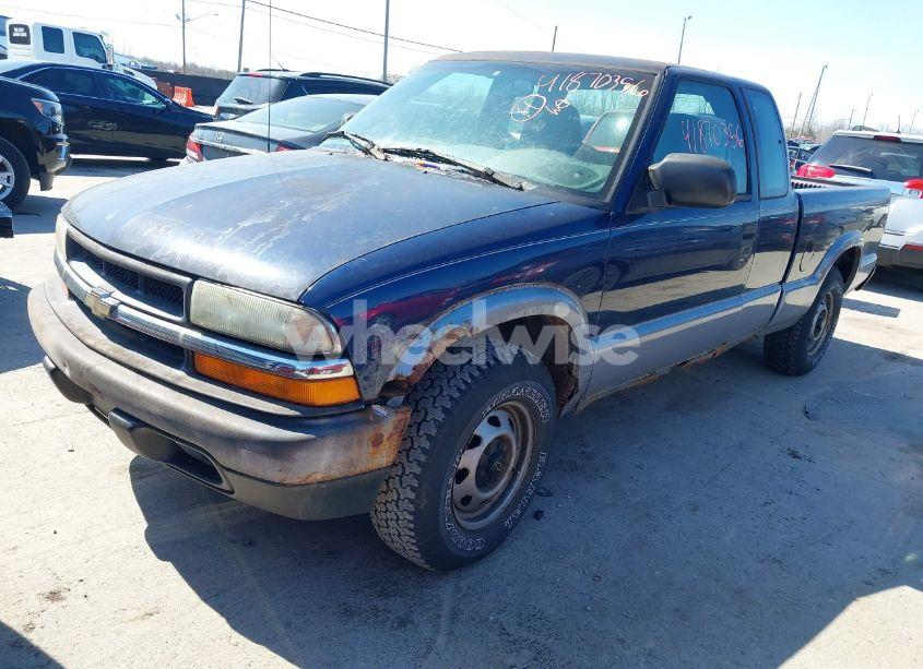Photo 2 of 2003 Chevrolet S-10 (VIN 1GCDT19X438161956)