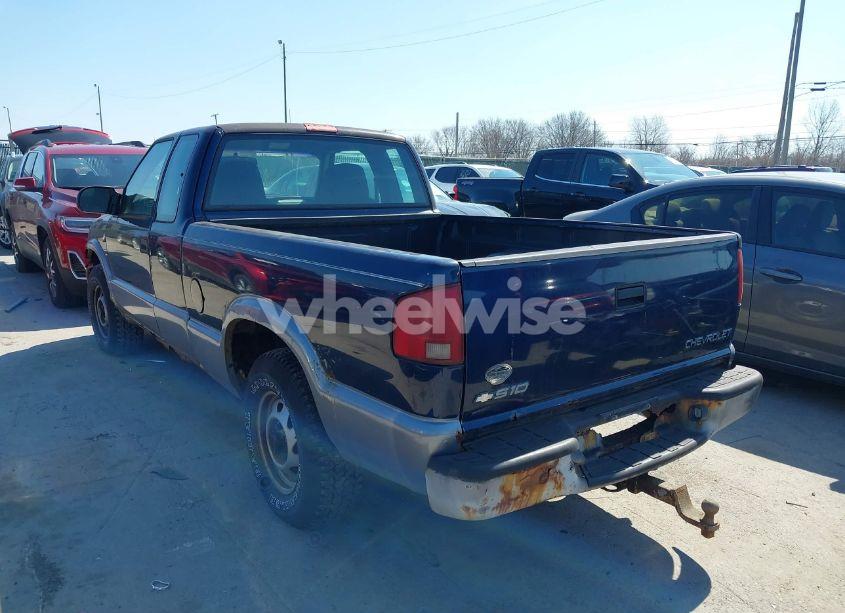 Photo 3 of 2003 Chevrolet S-10 (VIN 1GCDT19X438161956)