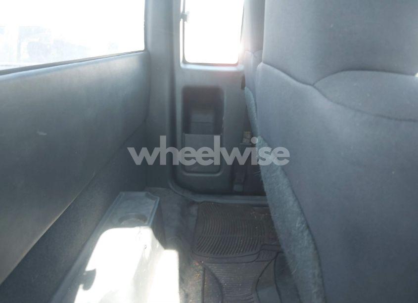 Photo 8 of 2003 Chevrolet S-10 (VIN 1GCDT19X438161956)