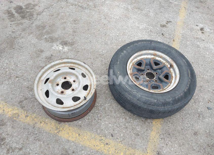 Photo 12 of 2003 Chevrolet S-10 (VIN 1GCDT19X438170043)