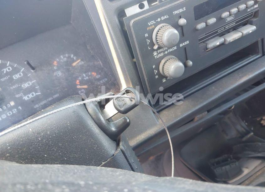 Photo 11 of 2003 Chevrolet S-10 LS (VIN 1GCDT19X638172926)