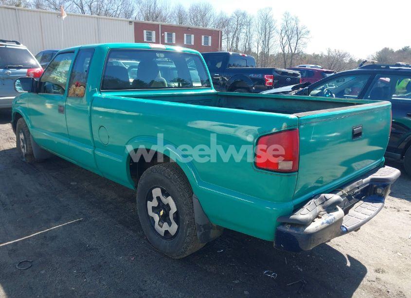 Photo 3 of 1999 Chevrolet S-10 LS (VIN 1GCDT19X6X8189022)