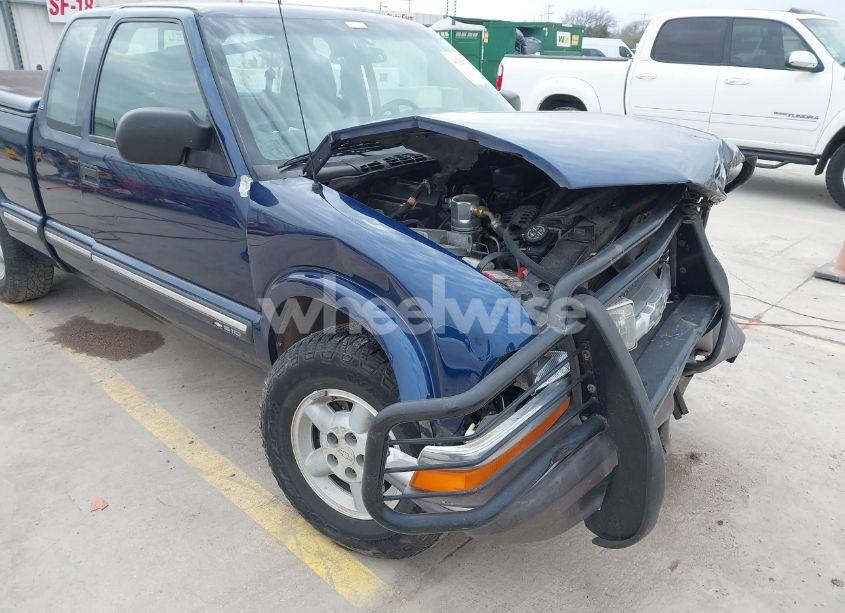 Photo 17 of 2003 Chevrolet S-10 LS (VIN 1GCDT19X838270114)