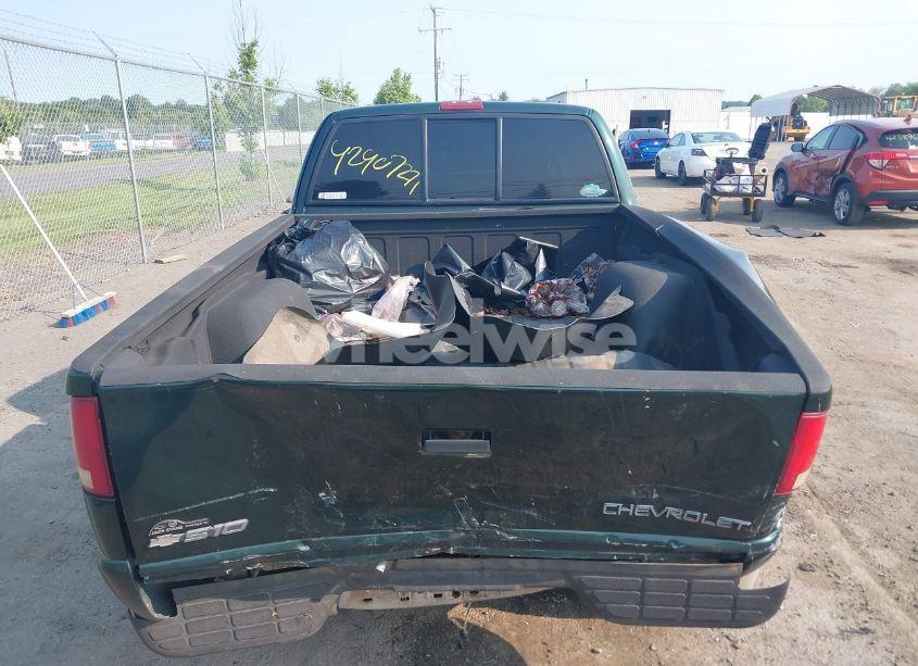 Photo 16 of 2003 Chevrolet S-10 LS (VIN 1GCDT19X938146546)