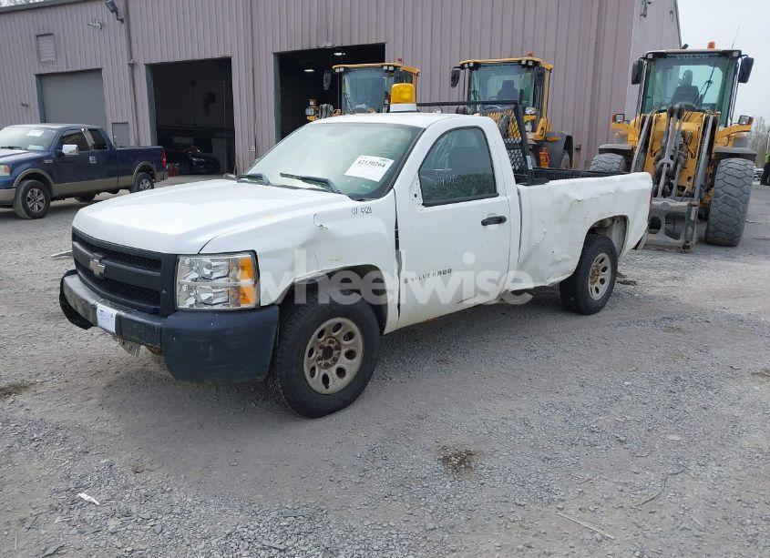 Photo 2 of 2007 Chevrolet Silverado 1500 WORK TRUCK (VIN 1GCEC140X7E549778)