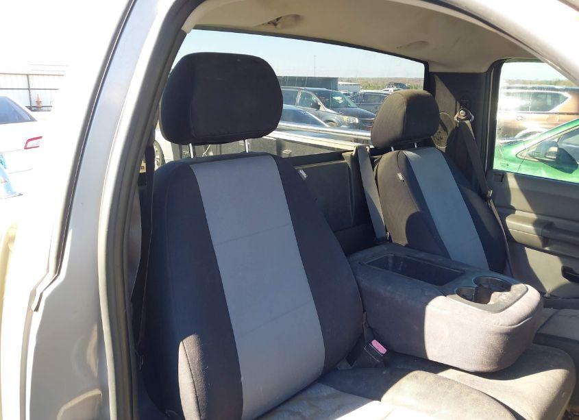 Photo 8 of 2007 Chevrolet Silverado 1500 WORK TRUCK (VIN 1GCEC14C37Z552752)