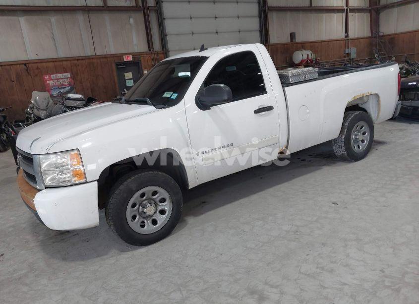 Photo 2 of 2007 Chevrolet Silverado 1500 LT1 (VIN 1GCEC14C77Z610796)