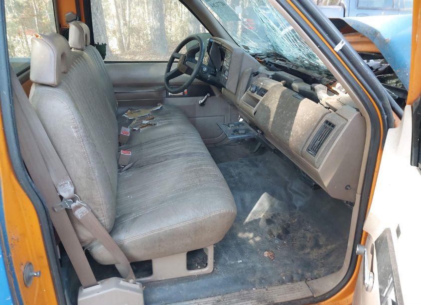 Photo 5 of 1993 Chevrolet Gmt-400 C1500 (VIN 1GCEC14CXPE246171)