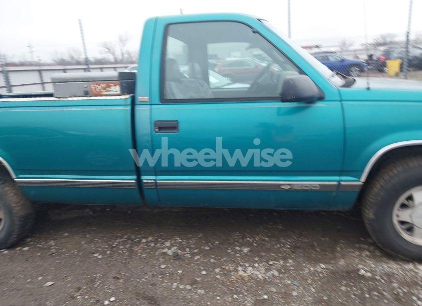 Photo 13 of 1995 Chevrolet Gmt-400 C1500 (VIN 1GCEC14H0SZ180226)