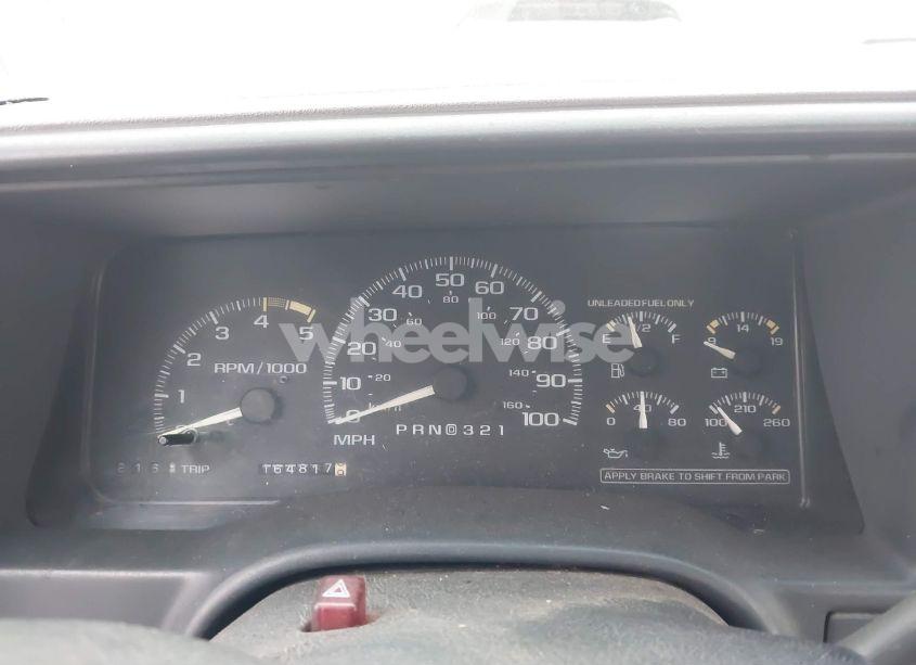 Photo 7 of 1995 Chevrolet Gmt-400 C1500 (VIN 1GCEC14H0SZ180226)