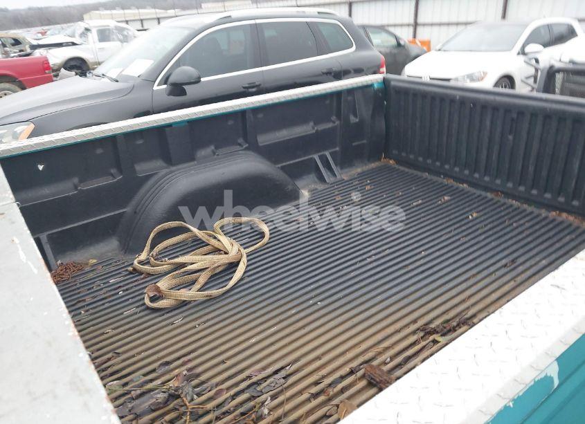 Photo 8 of 1995 Chevrolet Gmt-400 C1500 (VIN 1GCEC14H0SZ180226)