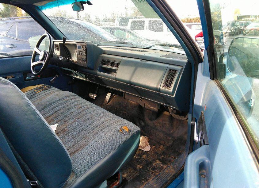 Photo 5 of 1991 Chevrolet Gmt-400 C1500 (VIN 1GCEC14H3ME140670)