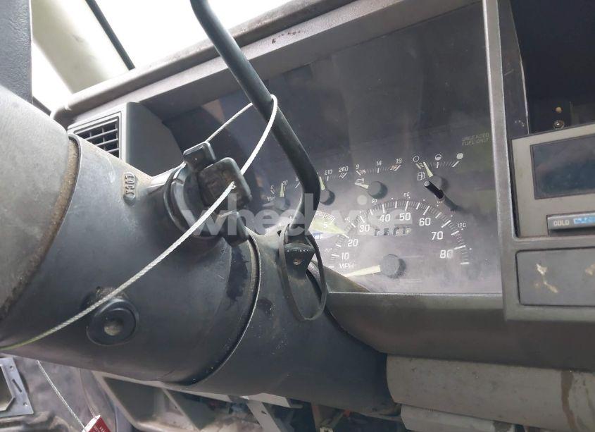 Photo 11 of 1994 Chevrolet Gmt-400 C1500 (VIN 1GCEC14K2RE115813)