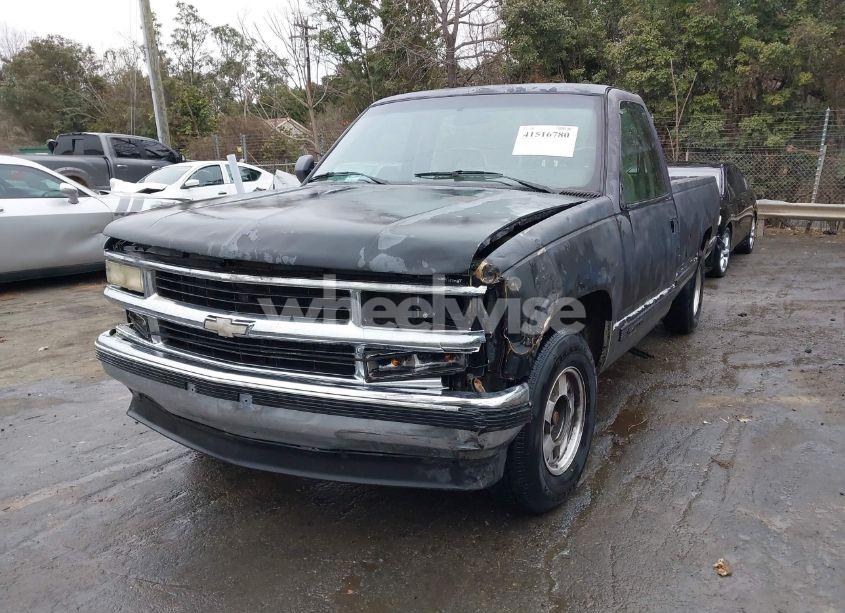 Photo 2 of 1994 Chevrolet Gmt-400 C1500 (VIN 1GCEC14K2RE115813)