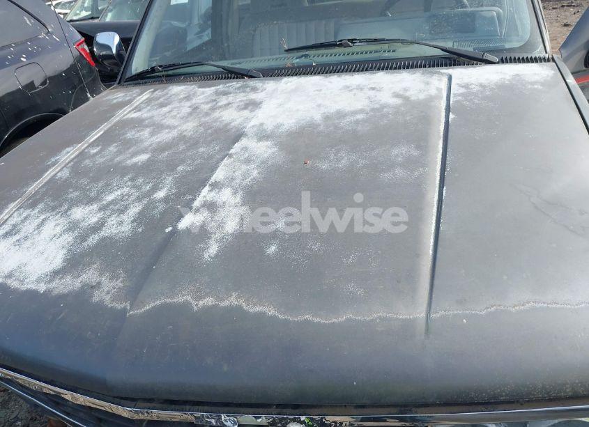 Photo 12 of 1992 Chevrolet Gmt-400 C1500 (VIN 1GCEC14K6NE173594)