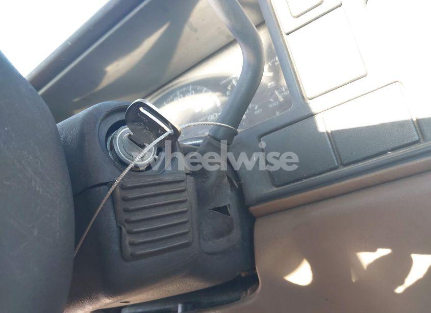 Photo 11 of 1995 Chevrolet Gmt-400 C1500 (VIN 1GCEC14K7SZ280531)