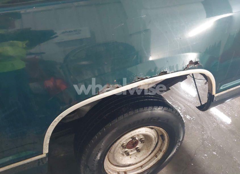 Photo 6 of 1995 Chevrolet Gmt-400 C1500 (VIN 1GCEC14K7SZ280531)