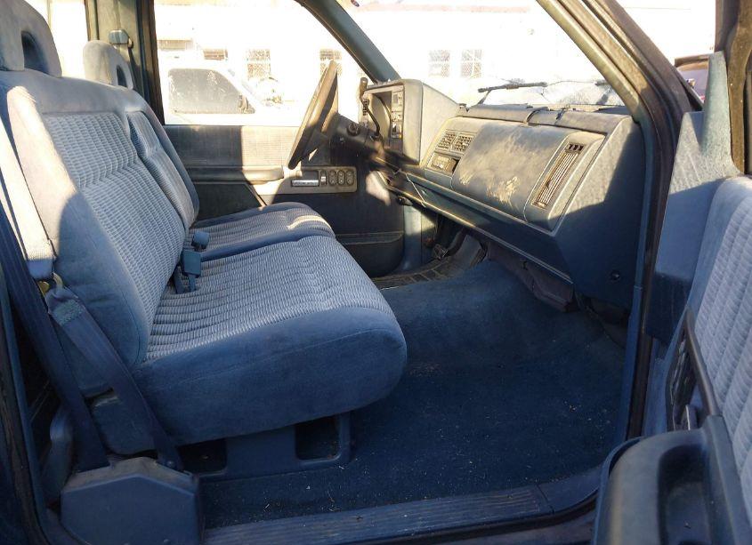 Photo 5 of 1992 Chevrolet Gmt-400 C1500 (VIN 1GCEC14K8NE161740)