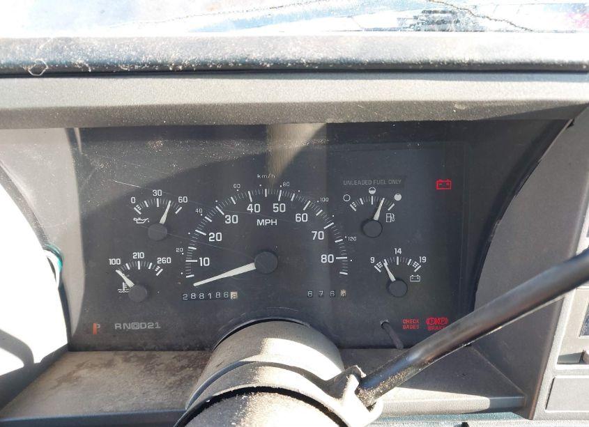 Photo 7 of 1992 Chevrolet Gmt-400 C1500 (VIN 1GCEC14K8NE161740)