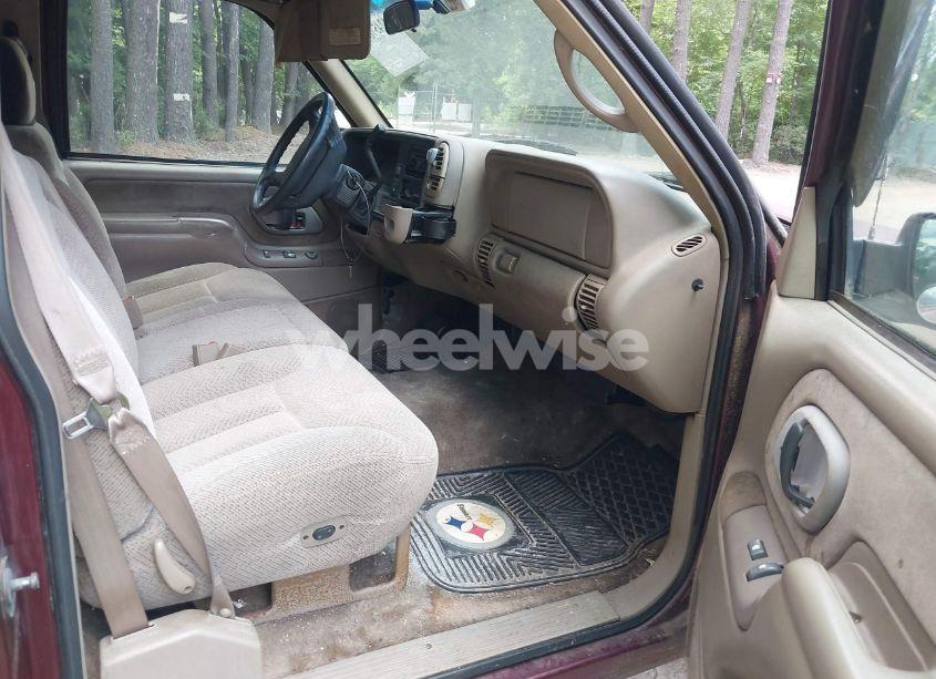 Photo 5 of 1997 Chevrolet C1500 FLEETSIDE (VIN 1GCEC14R1VZ186100)