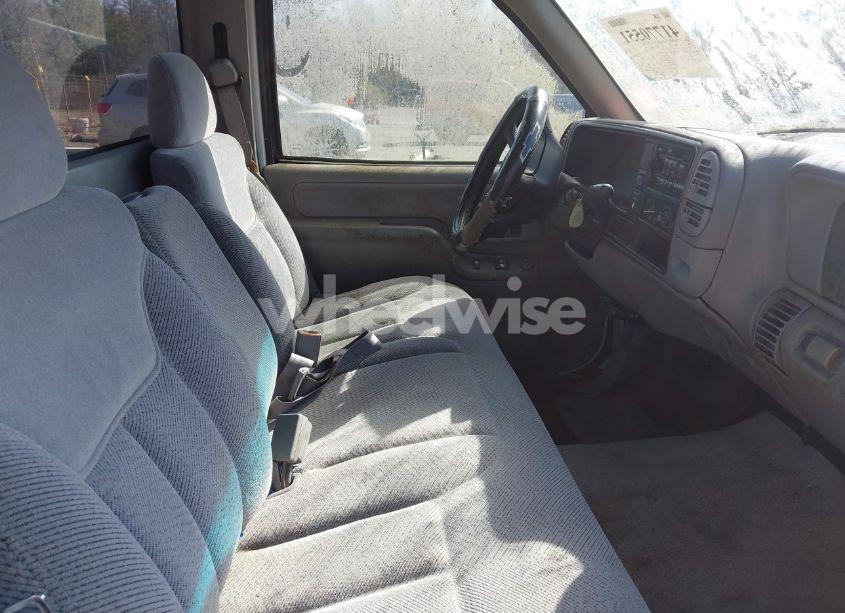 Photo 5 of 1998 Chevrolet C1500 FLEETSIDE (VIN 1GCEC14R1WZ206198)