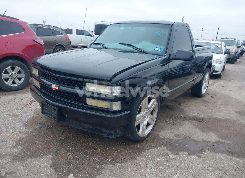 Photo 2 of 1998 Chevrolet C1500 FLEETSIDE (VIN 1GCEC14R4WZ149155)