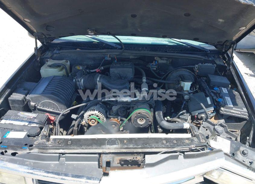 Photo 10 of 1998 Chevrolet C1500 FLEETSIDE (VIN 1GCEC14R4WZ169261)