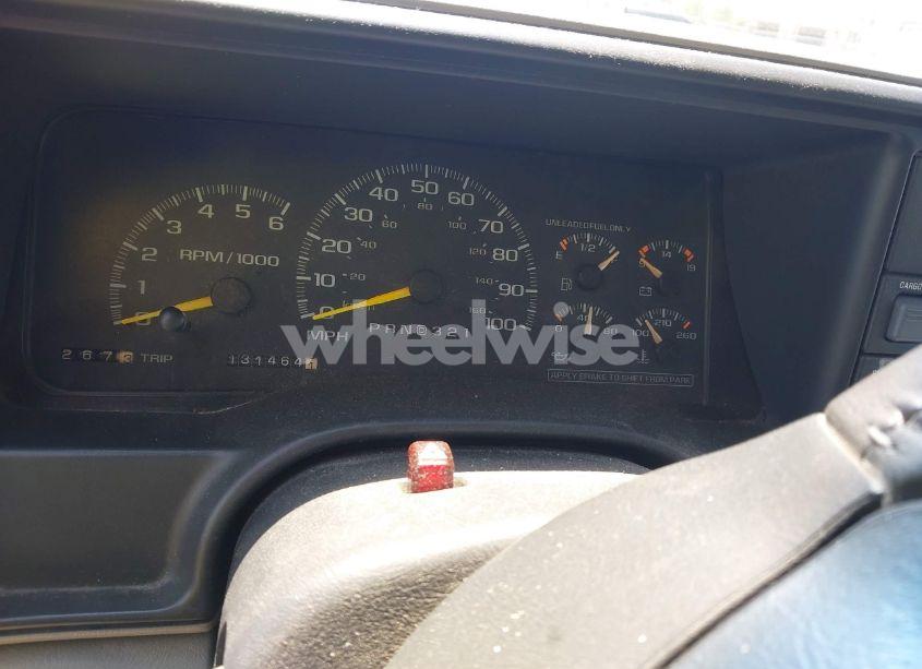 Photo 7 of 1998 Chevrolet C1500 FLEETSIDE (VIN 1GCEC14R4WZ169261)