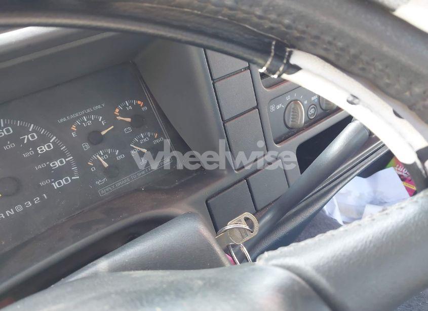 Photo 11 of 1998 Chevrolet C1500 FLEETSIDE (VIN 1GCEC14R6WZ184778)