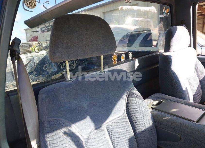 Photo 8 of 1998 Chevrolet C1500 FLEETSIDE (VIN 1GCEC14R6WZ184778)