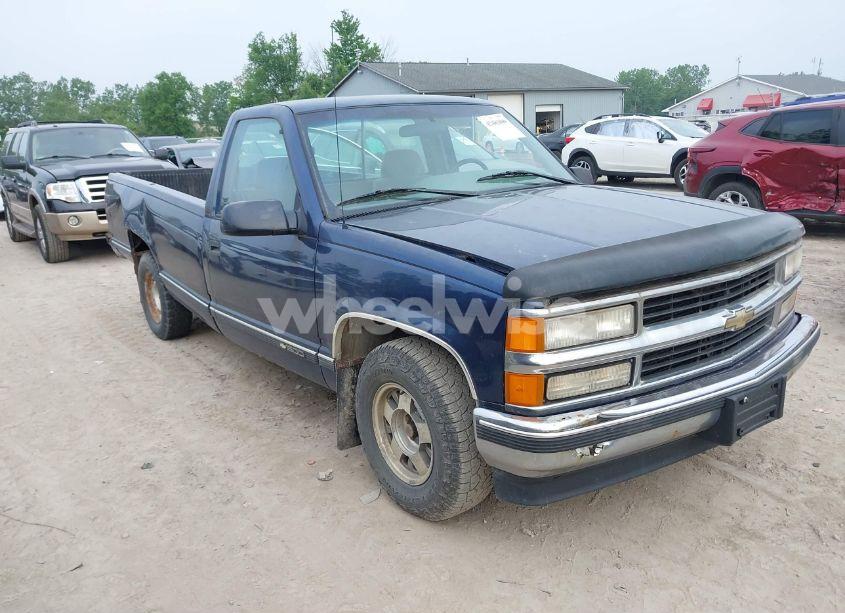 1996 Chevrolet Gmt-400 C1500 (VIN 1GCEC14R7TZ209490) main photo