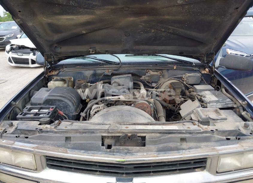 Photo 10 of 1996 Chevrolet Gmt-400 C1500 (VIN 1GCEC14R7TZ209490)