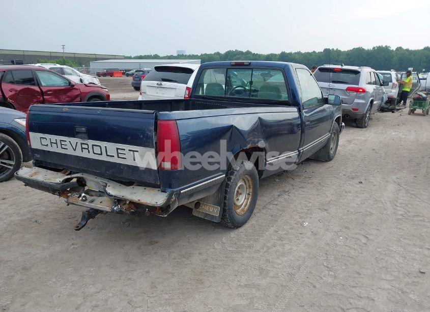 Photo 4 of 1996 Chevrolet Gmt-400 C1500 (VIN 1GCEC14R7TZ209490)