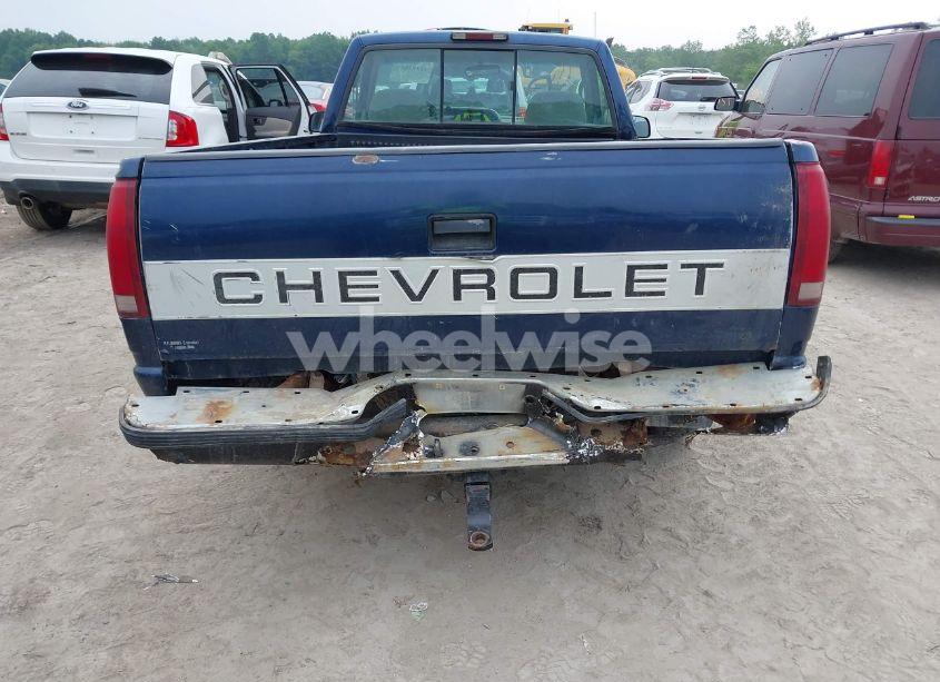 Photo 6 of 1996 Chevrolet Gmt-400 C1500 (VIN 1GCEC14R7TZ209490)