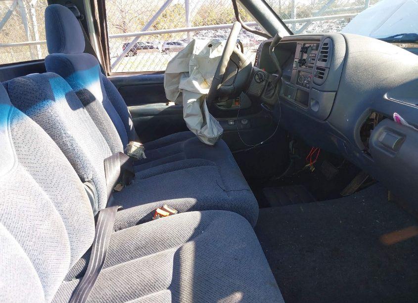 Photo 5 of 1996 Chevrolet Gmt-400 C1500 (VIN 1GCEC14R8TZ167489)