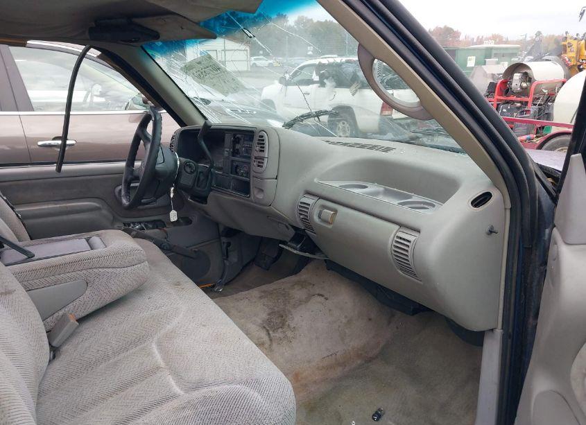 Photo 5 of 1996 Chevrolet Gmt-400 C1500 (VIN 1GCEC14R9TZ214254)