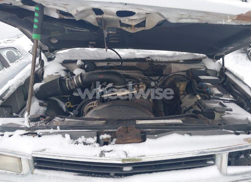 Photo 10 of 1996 Chevrolet Gmt-400 C1500 (VIN 1GCEC14RXTZ214702)