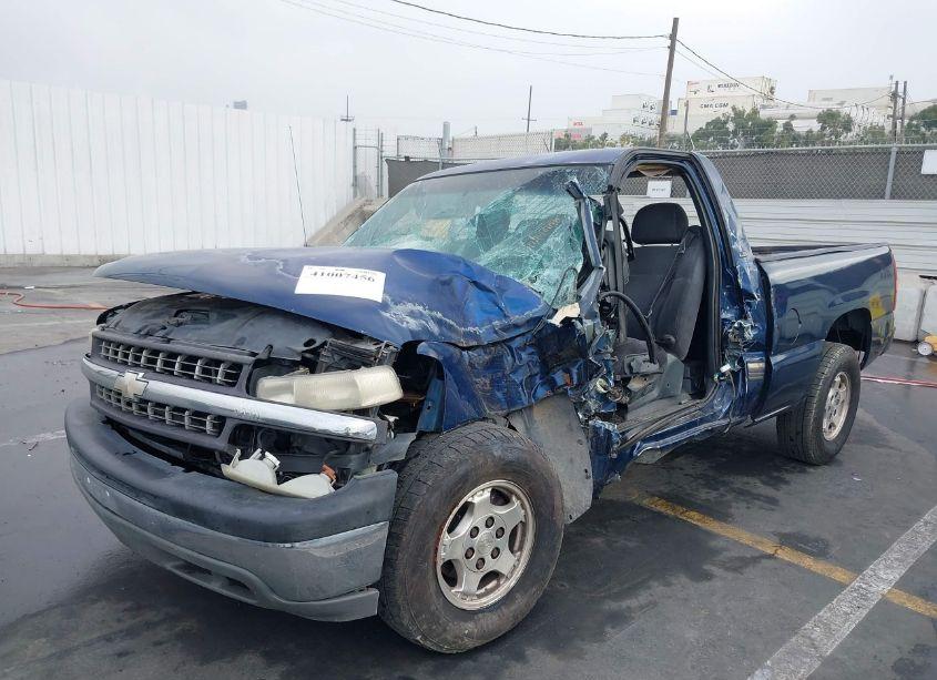 Photo 2 of 2002 Chevrolet Silverado 1500 LS (VIN 1GCEC14T02Z163950)