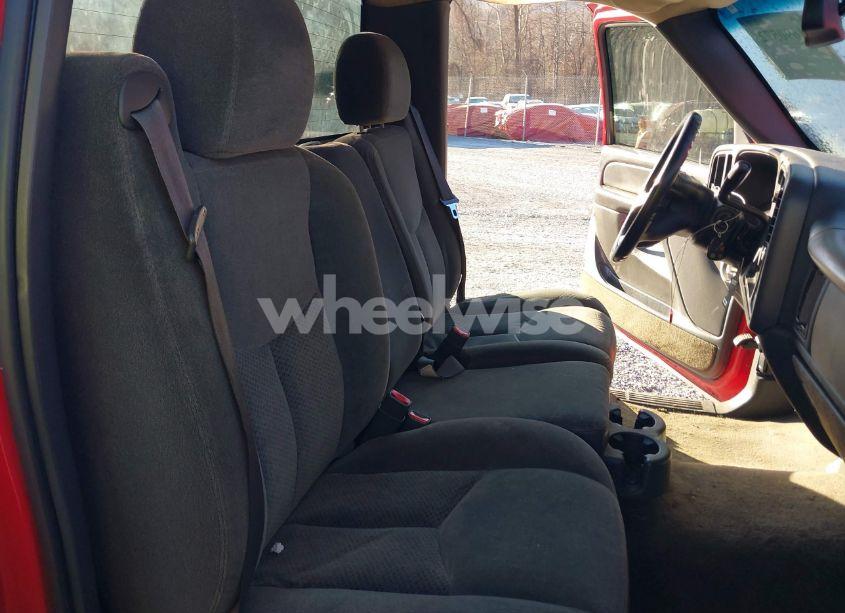 Photo 8 of 2005 Chevrolet Silverado 1500 LS (VIN 1GCEC14T05Z100402)