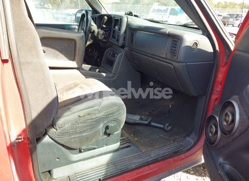 Photo 5 of 2000 Chevrolet Silverado 1500 LS (VIN 1GCEC14T0YZ118452)