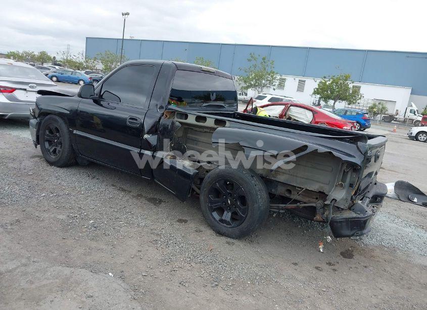 Photo 3 of 2000 Chevrolet Silverado 1500 LS (VIN 1GCEC14T0YZ352056)