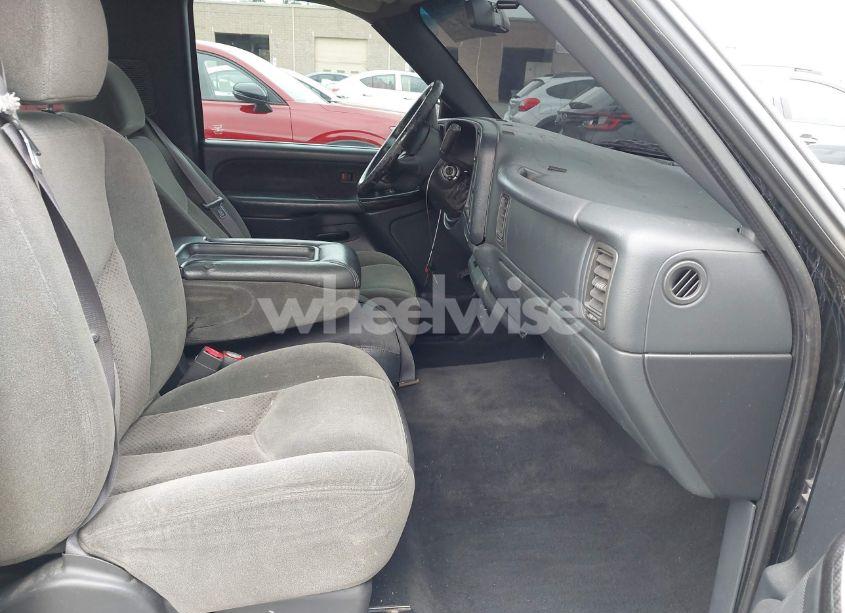 Photo 5 of 2000 Chevrolet Silverado 1500 LS (VIN 1GCEC14T0YZ352056)