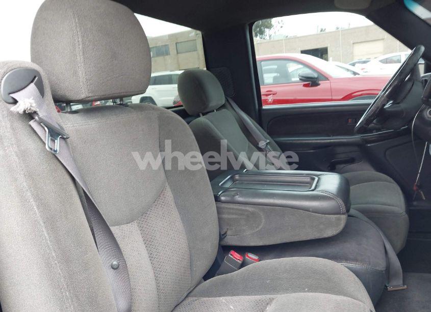 Photo 8 of 2000 Chevrolet Silverado 1500 LS (VIN 1GCEC14T0YZ352056)