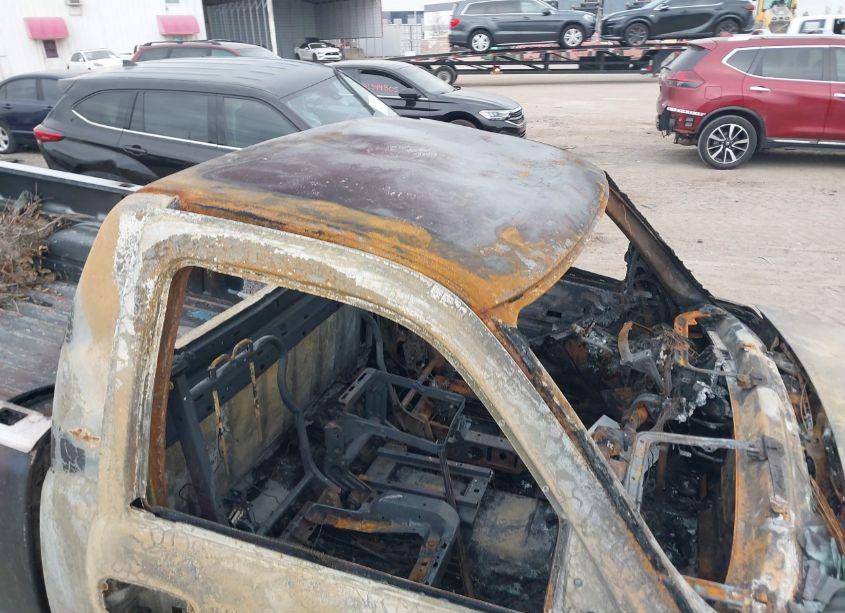 Photo 12 of 1999 Chevrolet Silverado 1500 LS (VIN 1GCEC14T2XE191151)