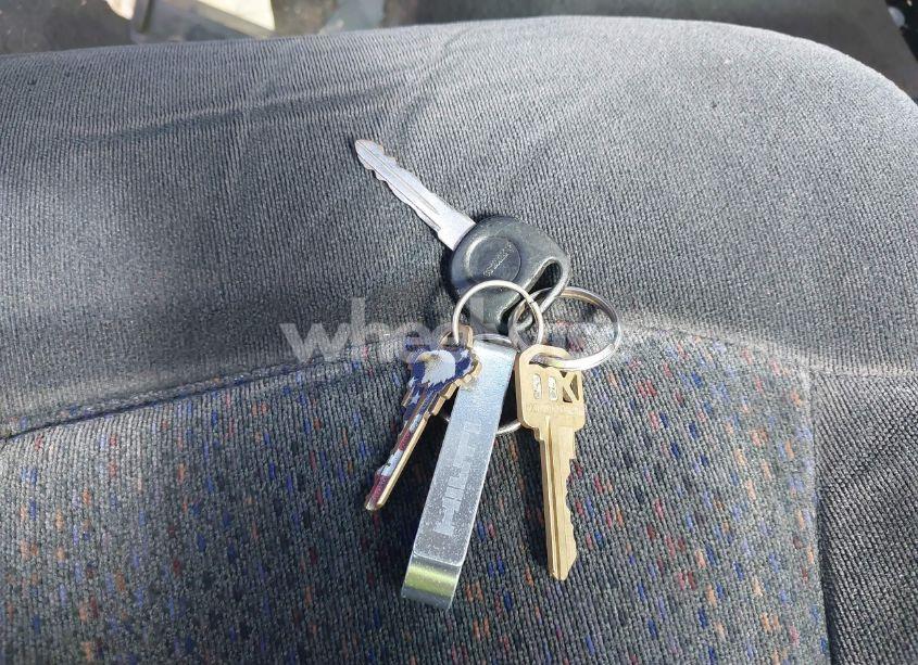 Photo 11 of 2001 Chevrolet Silverado 1500 LS (VIN 1GCEC14T31E136988)