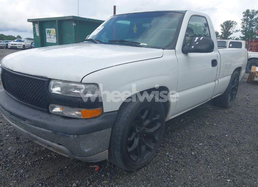 Photo 2 of 1999 Chevrolet Silverado 1500 LS (VIN 1GCEC14T3XZ108948)