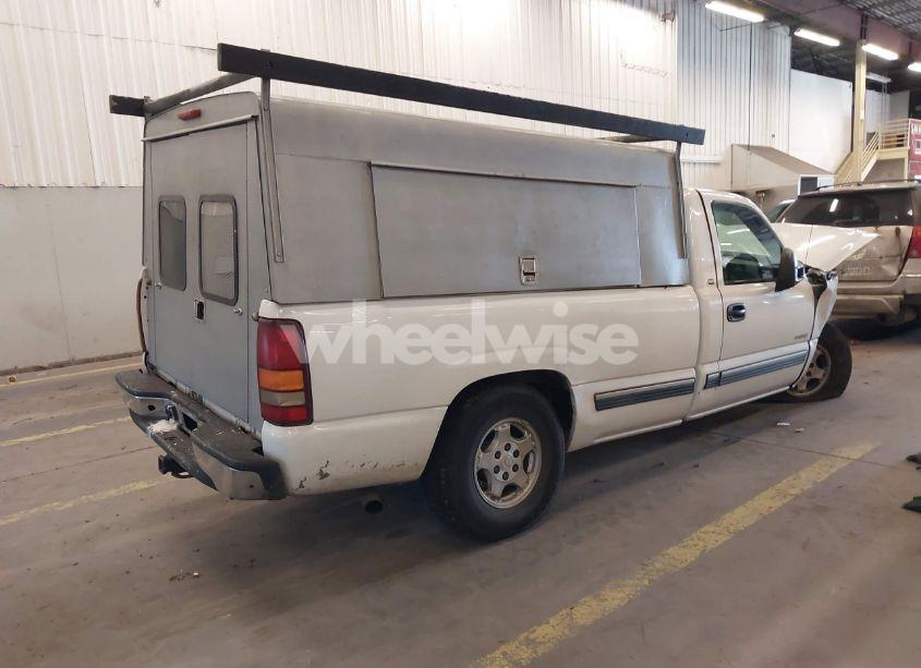 Photo 4 of 2000 Chevrolet Silverado 1500 (VIN 1GCEC14T3YE149007)