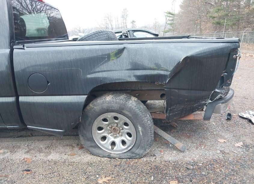 Photo 13 of 2005 Chevrolet Silverado 1500 LS (VIN 1GCEC14T45Z331089)